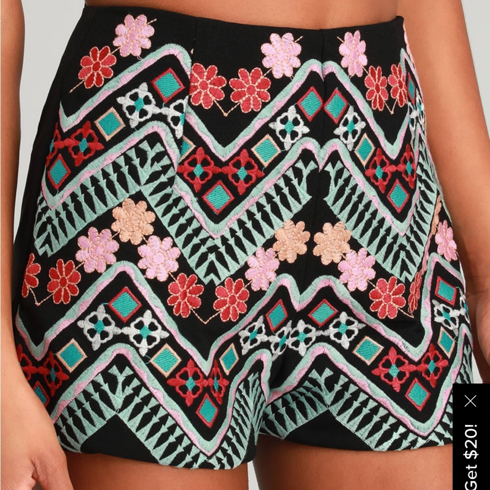 COPY - Lulus embroidered shorts